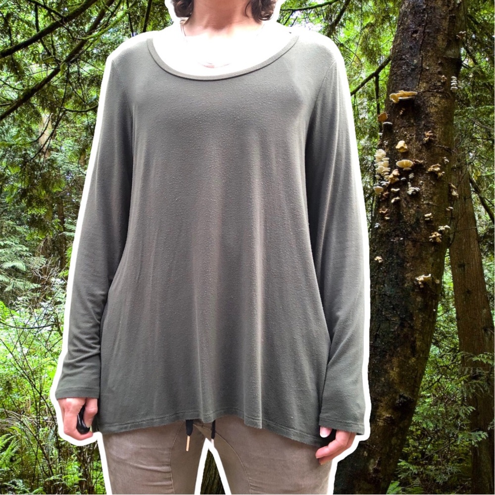 Cable & Gauge Swingy Army Green Long Sleeve T-shirt, Size M